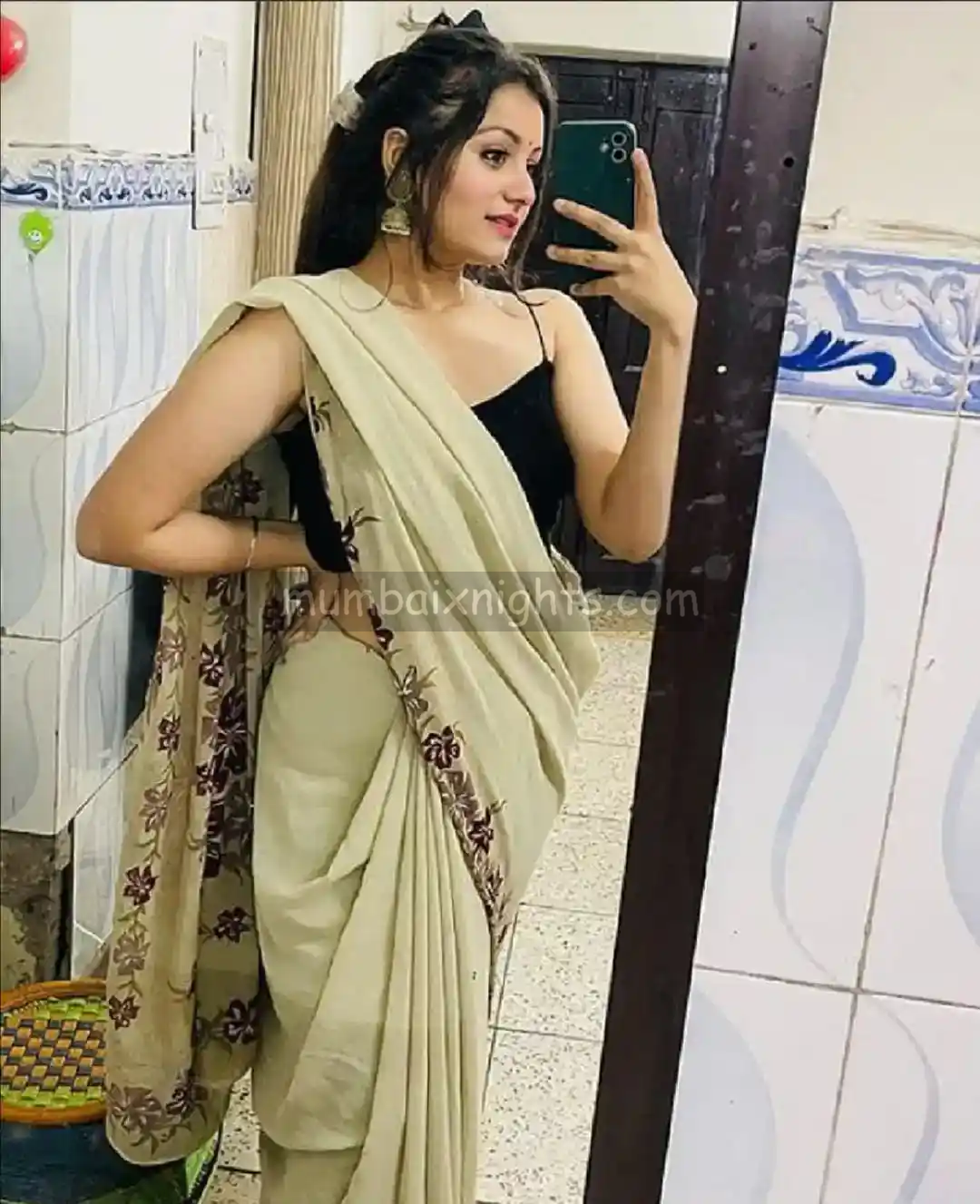 Rekha — Mumbai escort photo 3